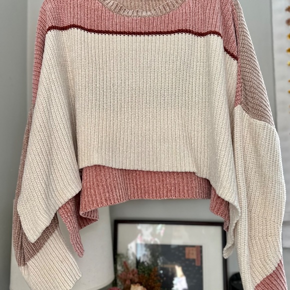 Shop Neighbor Striped Croped Sweater - Pink, Red, White - Size L - Side Slits - Picture 3 of 9